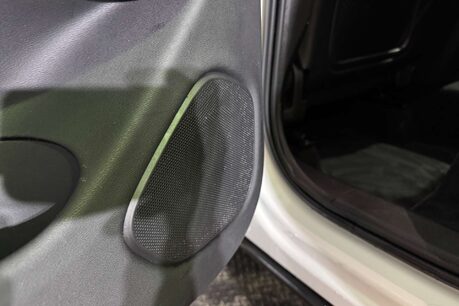 Volvo XC60 2.0 D4 R-Design SUV 5dr Diesel Auto Euro 6 (s/s) (190 ps) 54