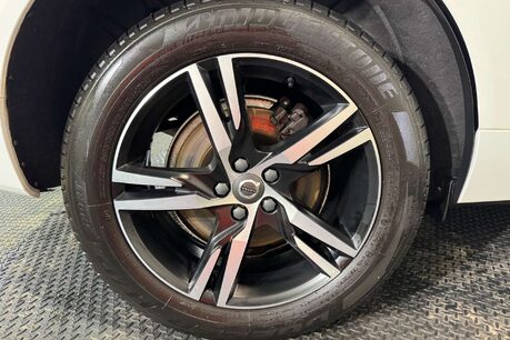 Volvo XC60 2.0 D4 R-Design SUV 5dr Diesel Auto Euro 6 (s/s) (190 ps) 65