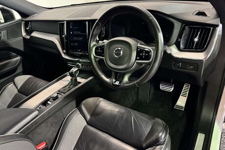 Volvo XC60 2.0 D4 R-Design SUV 5dr Diesel Auto Euro 6 (s/s) (190 ps) 11