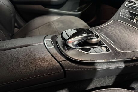 Mercedes-Benz E Class 2.0 E220d AMG Line Night Edition (Premium Plus) Saloon 4dr Diesel G-Tronic+ 12