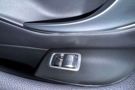 Mercedes-Benz E Class 2.0 E220d AMG Line Night Edition (Premium Plus) Saloon 4dr Diesel G-Tronic+ 53