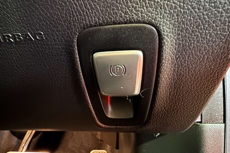 Mercedes-Benz E Class 2.0 E220d AMG Line Night Edition (Premium Plus) Saloon 4dr Diesel G-Tronic+ 20