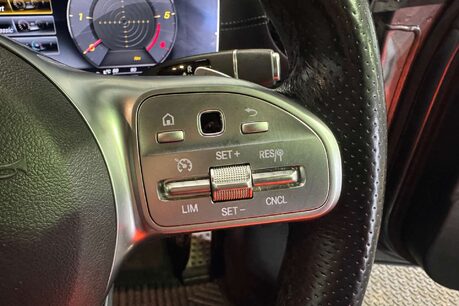 Mercedes-Benz E Class 2.0 E220d AMG Line Night Edition (Premium Plus) Saloon 4dr Diesel G-Tronic+ 25