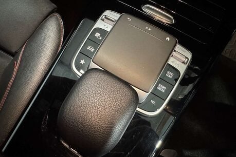 Mercedes-Benz A Class 1.5 A180d AMG Line (Executive) Hatchback 5dr Diesel 7G-DCT Euro 6 (s/s) (11 36