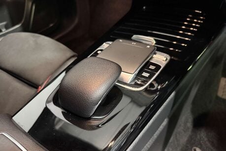 Mercedes-Benz A Class 1.5 A180d AMG Line (Executive) Hatchback 5dr Diesel 7G-DCT Euro 6 (s/s) (11 18