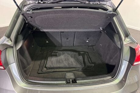 Mercedes-Benz A Class 1.5 A180d AMG Line (Executive) Hatchback 5dr Diesel 7G-DCT Euro 6 (s/s) (11 46