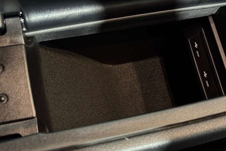 Mercedes-Benz A Class 1.5 A180d AMG Line (Executive) Hatchback 5dr Diesel 7G-DCT Euro 6 (s/s) (11 38