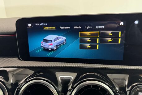 Mercedes-Benz A Class 1.5 A180d AMG Line (Executive) Hatchback 5dr Diesel 7G-DCT Euro 6 (s/s) (11 30