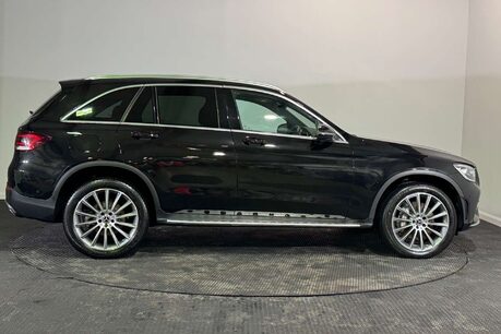 Mercedes-Benz GLC 2.0 GLC300de 13.5kWh AMG Line (Premium) SUV 5dr Diesel Plug-in Hybrid G-Tro 8