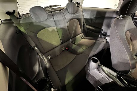 Mini Hatch 1.5 Cooper Hatchback 3dr Petrol Manual Euro 6 (s/s) (136 ps) 32