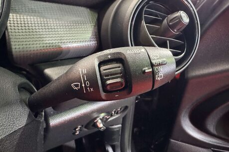 Mini Hatch 1.5 Cooper Hatchback 3dr Petrol Manual Euro 6 (s/s) (136 ps) 17