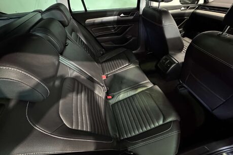 Volkswagen Passat 2.0 TDI EVO SEL Estate 5dr Diesel Manual Euro 6 (s/s) (150 ps) 50