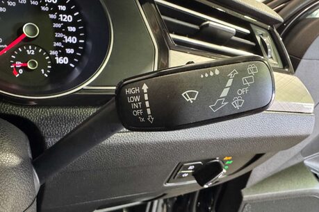 Volkswagen Passat 2.0 TDI EVO SEL Estate 5dr Diesel Manual Euro 6 (s/s) (150 ps) 27