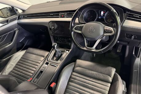 Volkswagen Passat 2.0 TDI EVO SEL Estate 5dr Diesel Manual Euro 6 (s/s) (150 ps) 11