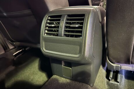 Volkswagen Passat 2.0 TDI EVO SEL Estate 5dr Diesel Manual Euro 6 (s/s) (150 ps) 52