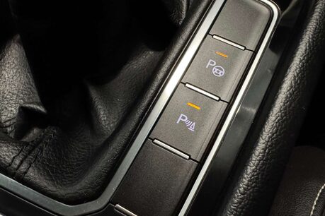 Volkswagen Passat 2.0 TDI EVO SEL Estate 5dr Diesel Manual Euro 6 (s/s) (150 ps) 40