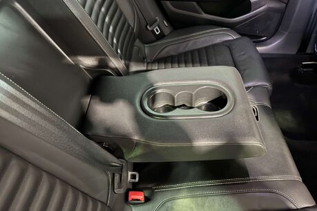 Volkswagen Passat 2.0 TDI EVO SEL Estate 5dr Diesel Manual Euro 6 (s/s) (150 ps) 53