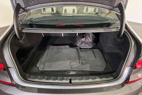 BMW 3 Series 2.0 330e 12kWh M Sport Saloon 4dr Petrol Plug-in Hybrid Auto Euro 6 (s/s) ( 53