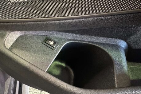 BMW 3 Series 2.0 330e 12kWh M Sport Saloon 4dr Petrol Plug-in Hybrid Auto Euro 6 (s/s) ( 19