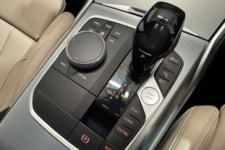 BMW 3 Series 2.0 330e 12kWh M Sport Saloon 4dr Petrol Plug-in Hybrid Auto Euro 6 (s/s) ( 42