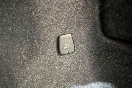 Volvo XC40 1.5h T4 Recharge 10.7kWh R-Design SUV 5dr Petrol Plug-in Hybrid Auto Euro 6 50