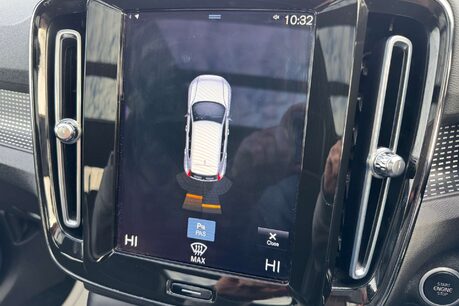 Volvo XC40 1.5h T4 Recharge 10.7kWh R-Design SUV 5dr Petrol Plug-in Hybrid Auto Euro 6 34