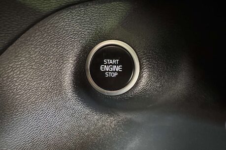 Volvo XC40 1.5h T4 Recharge 10.7kWh R-Design SUV 5dr Petrol Plug-in Hybrid Auto Euro 6 24