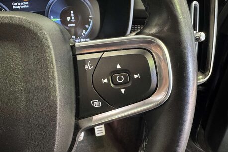 Volvo XC40 1.5h T4 Recharge 10.7kWh R-Design SUV 5dr Petrol Plug-in Hybrid Auto Euro 6 25