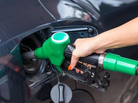 10 Ways to Save Fuel While Driving