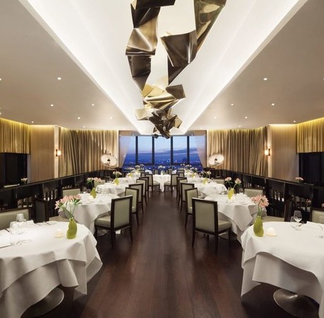 Michelin starred restaurant Galvin at Windows - save 15% off food and drinks
