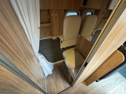 Hymer Grand Canyon 38