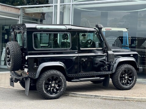 Land Rover Defender TD XS STATION WAGON 10