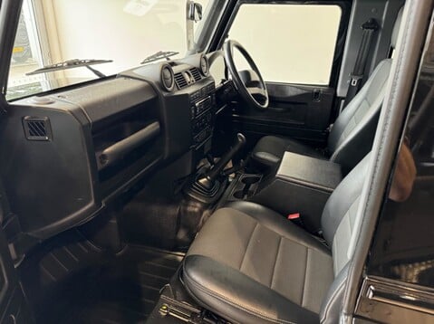 Land Rover Defender TD XS STATION WAGON 39