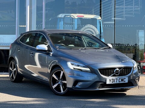 Volvo V40 T3 R-DESIGN NAV PLUS 2