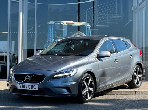 Volvo V40 T3 R-DESIGN NAV PLUS 4