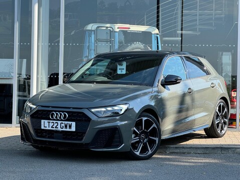 Audi A1 SPORTBACK TFSI S LINE BLACK EDITION 4