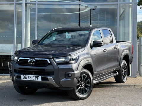 Toyota Hilux INVINCIBLE X 4WD D-4D DCB 5