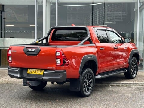 Toyota Hilux INVINCIBLE X 4WD D-4D DCB 9