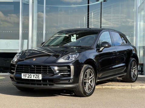 Porsche Macan PDK 3