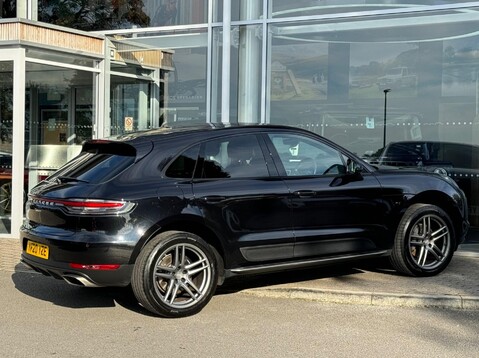 Porsche Macan PDK 9