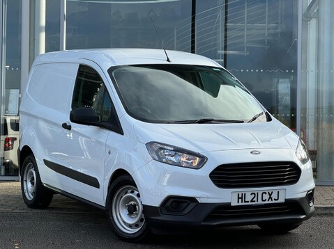 Ford Transit Courier BASE 2