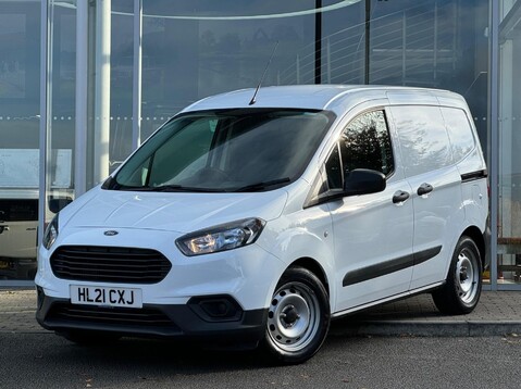 Ford Transit Courier BASE 5