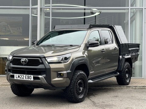 Toyota Hilux INVINCIBLE X 4WD D-4D DCB 3