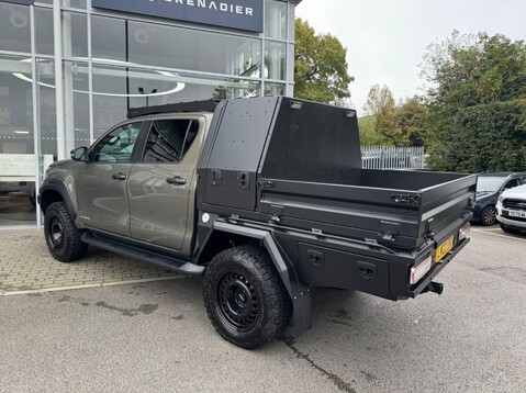 Toyota Hilux INVINCIBLE X 4WD D-4D DCB 10