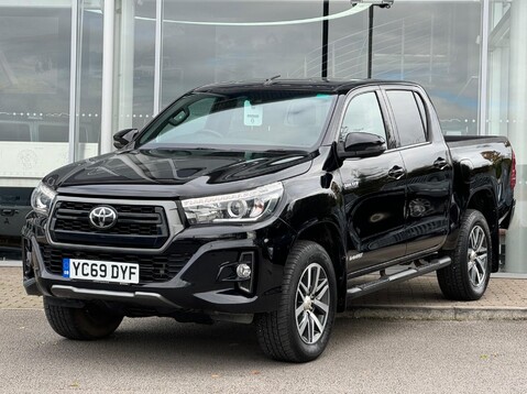 Toyota Hilux INVINCIBLE X 4WD D-4D DCB 3