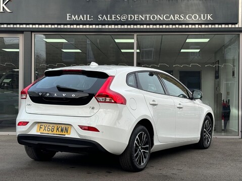 Volvo V40 T2 MOMENTUM NAV PLUS 21