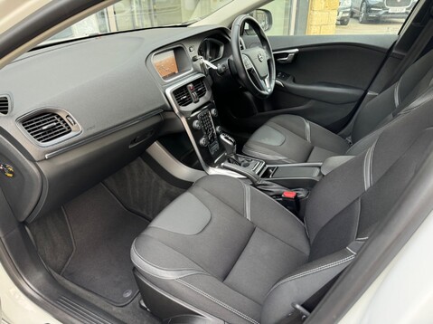 Volvo V40 T2 MOMENTUM NAV PLUS 48