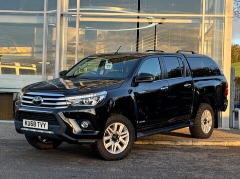 Toyota Hilux INVINCIBLE 4WD D-4D DCB 5