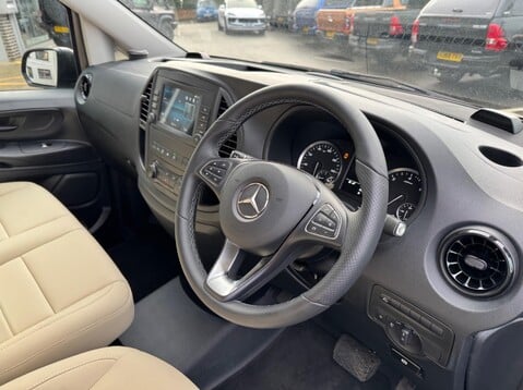 Mercedes-Benz Vito 116 PREMIUM L2 12