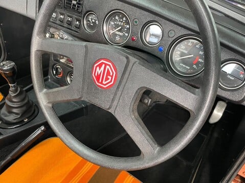 MG MGB ROADSTER 19